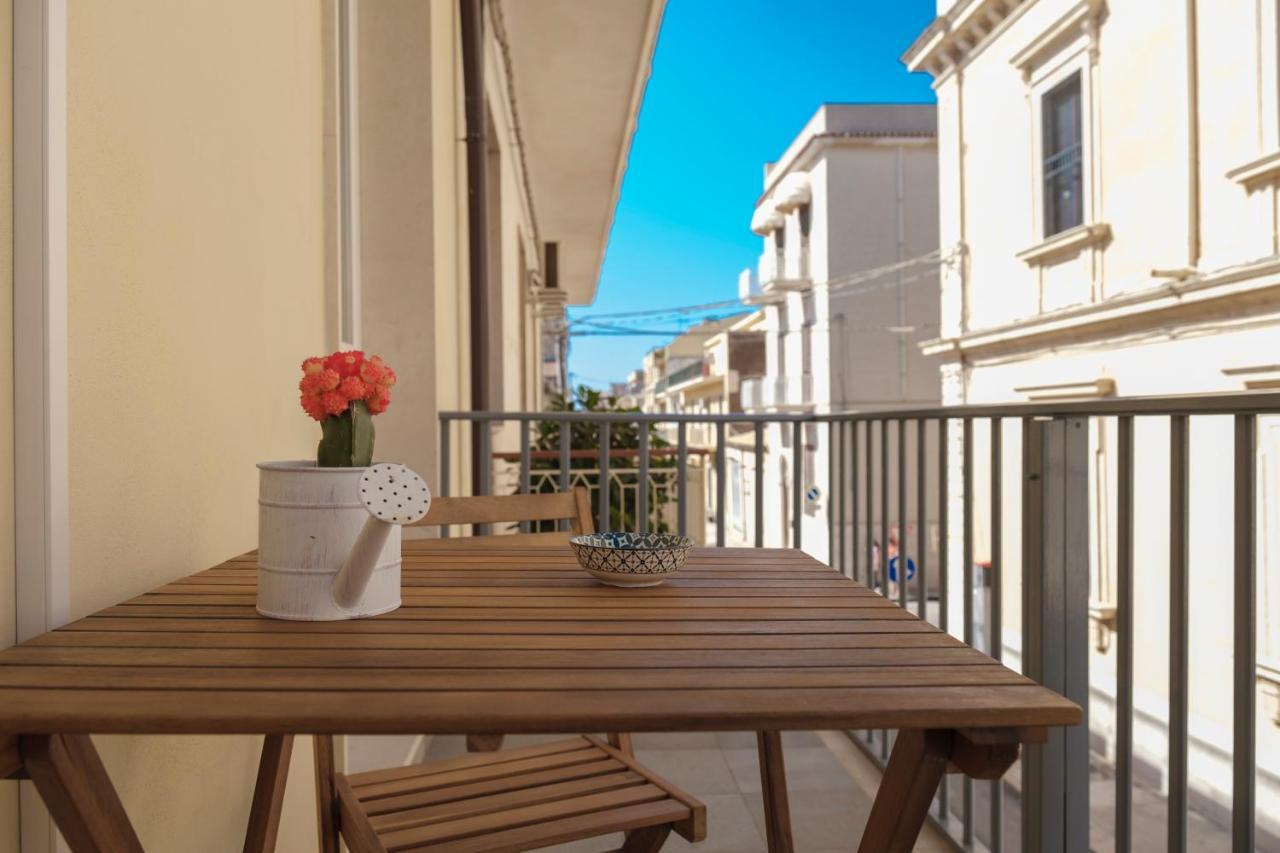 La Petite Erika Apartamento Avola Exterior foto