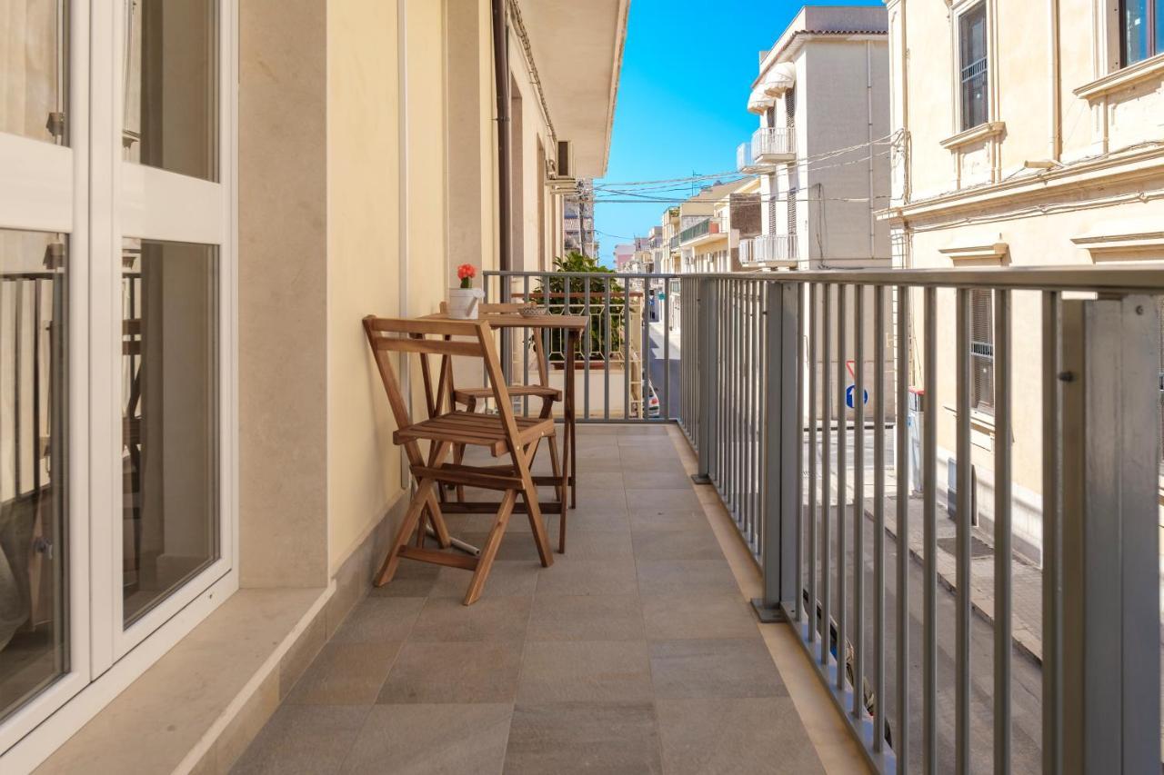 La Petite Erika Apartamento Avola Exterior foto
